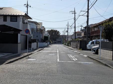 立冬の日の昼過ぎの横浜市青葉区の住宅街 神奈川県横浜市青葉区,住居専用地区,住宅地の写真素材