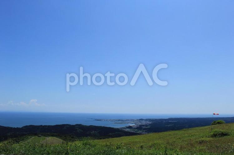 夏の寒風山からの海の風景（吹流し）　４ 夏,寒風山,吹流しの写真素材