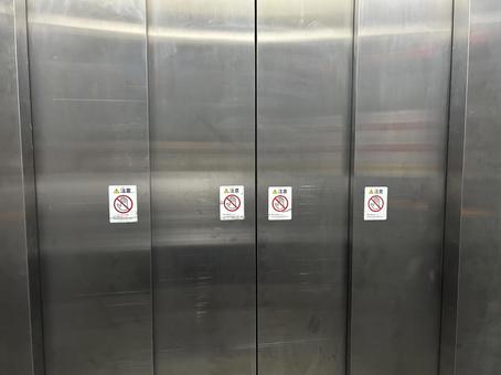 エレベーター エレベーターの写真