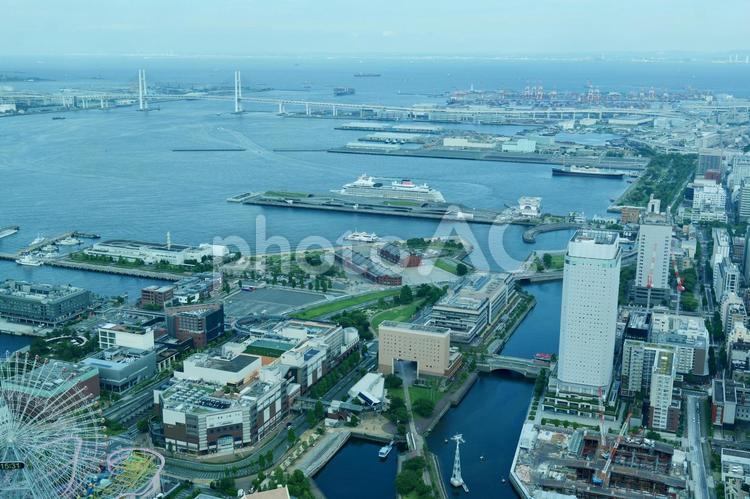 横浜, 展望台からのみなとみらいの町並み みなとみらい,街並み,ビル群の写真素材