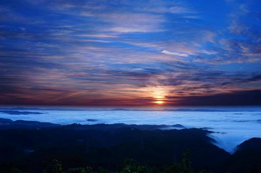 日の出と雲海 雲海,うんかい,ウンカイの写真素材