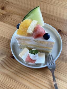 フルーツショートケーキ〜フォーク ケーキ,ショートケーキ,メロンの写真素材