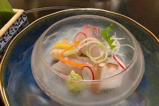 日本旅館の夕食・刺身盛り合わせ 刺身盛り合わせ,刺身,新鮮の写真素材