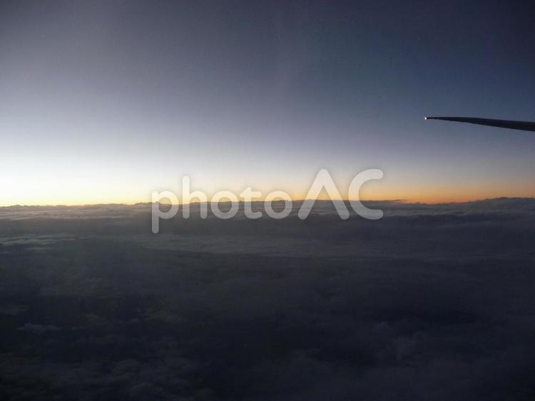 飛行機からの夕日 海外,旅,風景の写真素材