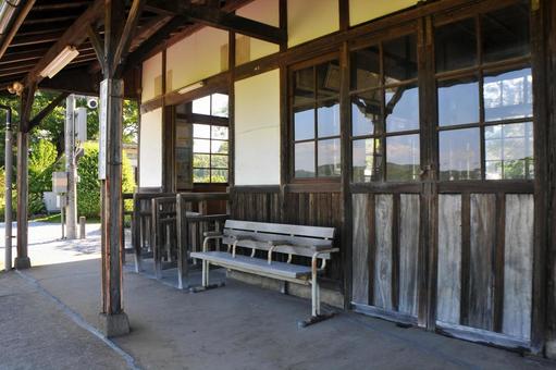 Rural Station: Mimasaka Takio Station on the Inbi Line, JPG