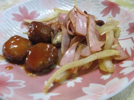 野菜炒め ミートボール添え 野菜炒め ミートボール添え ミートボール,おかず,副食の写真素材