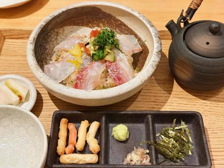 冷たい鯛茶漬け 冷たい鯛茶漬け 鯛茶漬け,冷製,冷たいの写真素材