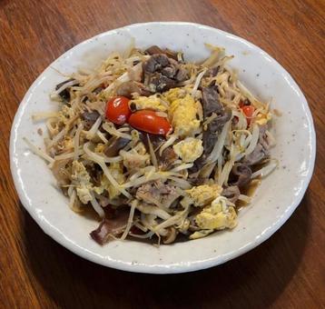 牛肉と木耳と卵とトマトの中華風炒め 牛肉と木耳と卵とトマトの中華風炒め 牛肉,木耳,トマトの写真素材