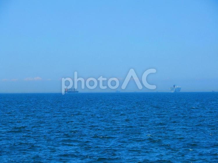 梅雨の明石海峡 船,ship,シップの写真素材