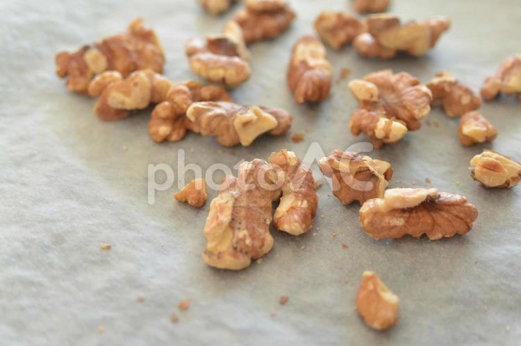 くるみをオーブンで焼く お菓子,くるみ,イベントの写真素材