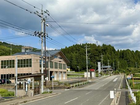 福井県越前　田舎のバス停　夏の下河原口 福井県,越前市,待ち合わせの写真素材