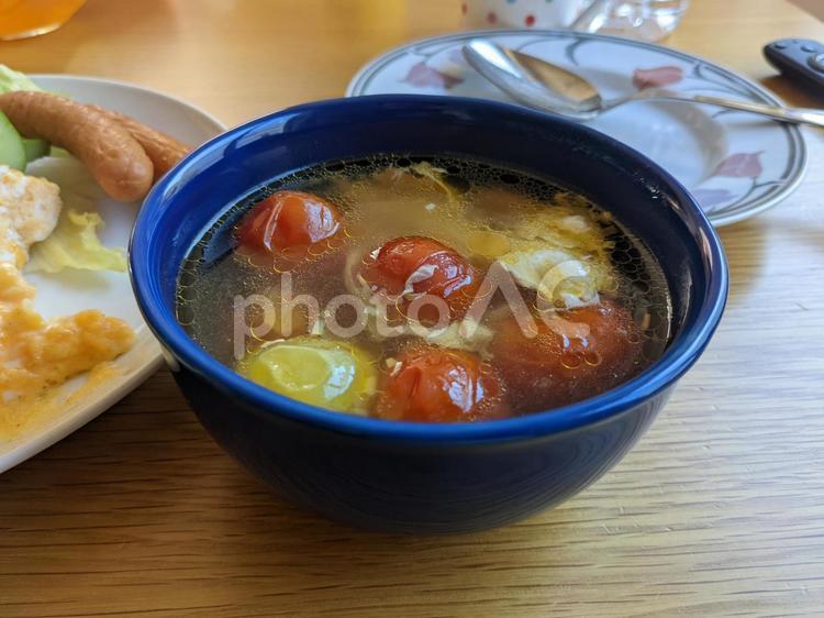 朝食に、トマトと卵のスープを♪ 朝食,食事,スープの写真素材