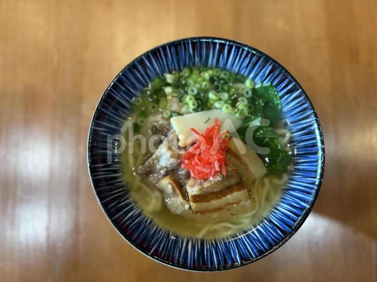 沖縄そば-三枚肉 沖縄,okinawa,そばの写真素材