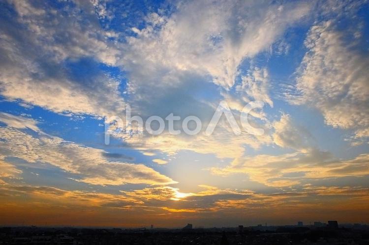 朝焼け　日の出　dawn  朝焼け,夜明け,朝焼け雲の写真素材