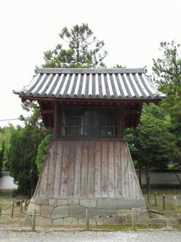 奈良県-當麻寺-国宝-梵鐘-側面 奈良県-當麻寺-国宝-梵鐘-側面 當麻寺,寺,二上山の写真素材