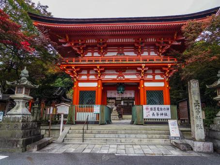 【滋賀県】大津市・長等神社 長等神社,寺社仏閣,大津市の写真素材