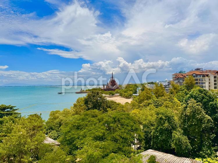 タイのエメラルドグリーンの海と夏空の絶景 青空,空,夏の写真素材