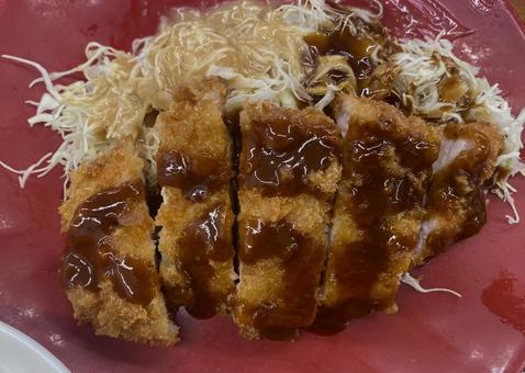 ロースカツ 揚げ物 キャベツ ロースカツ 揚げ物 キャベツの写真