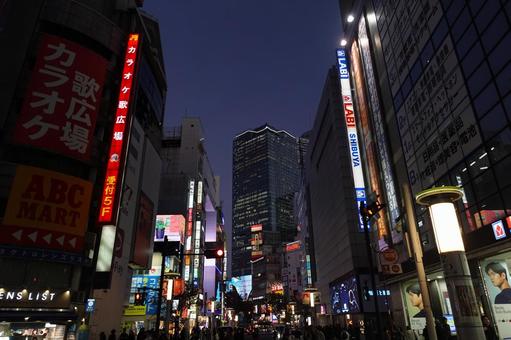 渋谷の都会の夜景 渋谷,センター街,東京の写真素材
