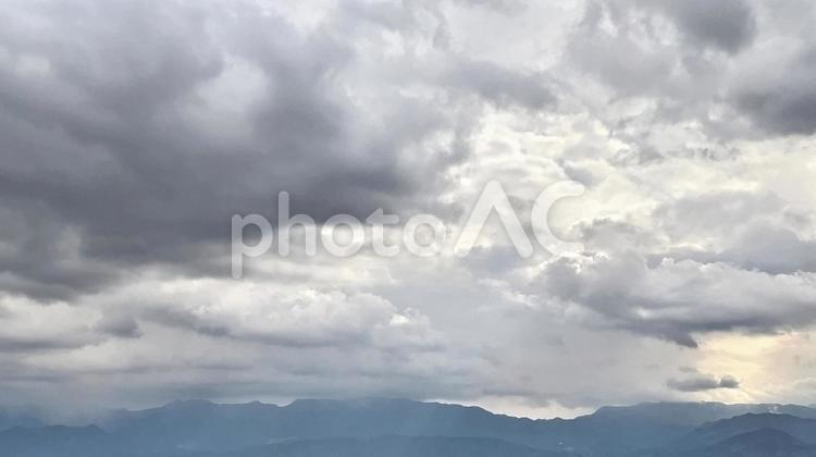 冬の雲り空 - No: 31848869｜写真素材なら「写真AC」無料（フリー）ダウンロードOK