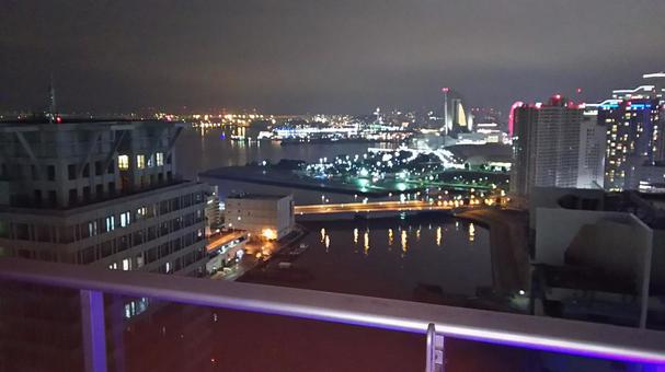 タワマンからの横浜の夜景 タワマンからの横浜の夜景の写真