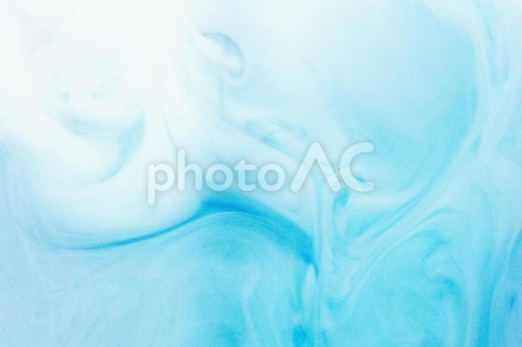 青色に染められた水彩の背景素材 背景,水彩,背景素材の写真素材