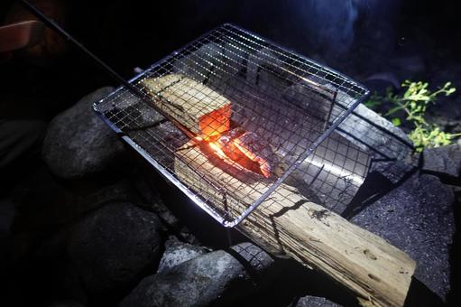 焚き火 焚き火 キャンプ,バーベキュー,bbqの写真素材