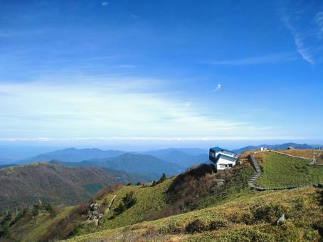 剣山の山頂台地 剣山,山頂,百名山の写真素材