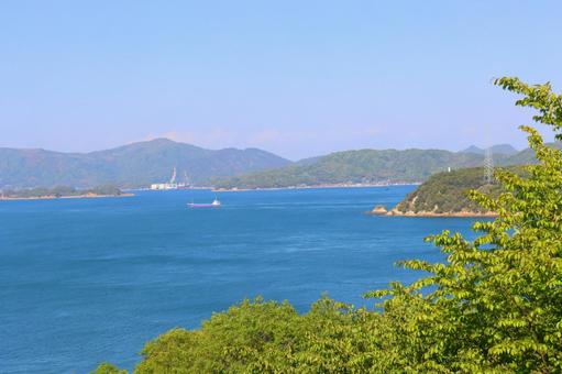 しまなみ海道を見渡す しまなみ海道を見渡すの写真