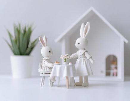 うさぎの家族 ミニチュアのドールハウス うさぎの家族 ミニチュアのドールハウスの写真