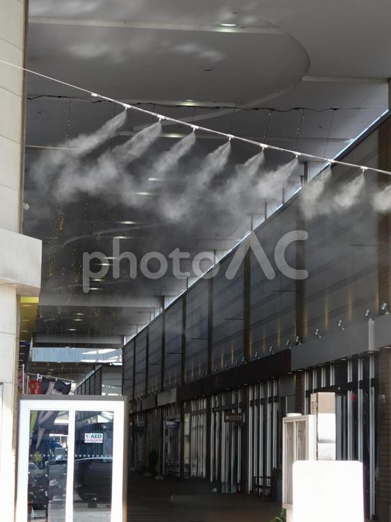 商店街のミスト０２ 商店街,ミスト,シュワシュワの写真素材