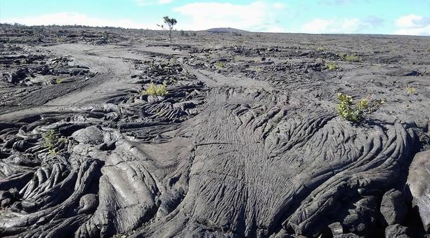 キラウエア ハワイ島,溶岩,スケールの写真素材