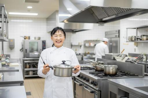 調理場のシェフ 調理場のシェフ シェフ,料理人,調理師の写真素材
