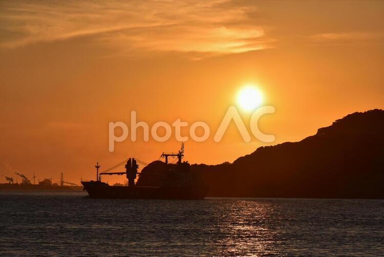 夕暮れの海 夕暮れ,夕焼け,夕日の写真素材