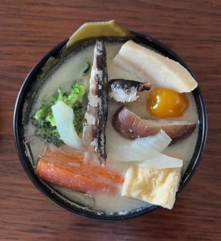 Photo, a lot of miso soup, ingredients for miso soup, vegetables, 