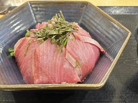 ブリ丼 ぶり,ブリ,どんぶりの写真素材