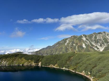 秋のみくりが池　室堂　立山 みくりが池,室堂,立山の写真素材
