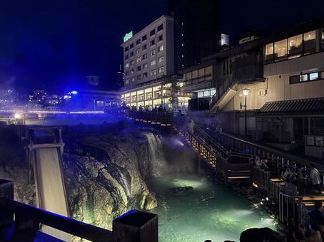 草津温泉の夜景6 湯畑,草津,温泉の写真素材