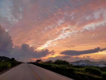 夏の夕暮れ 夕焼け,空,風景の写真素材