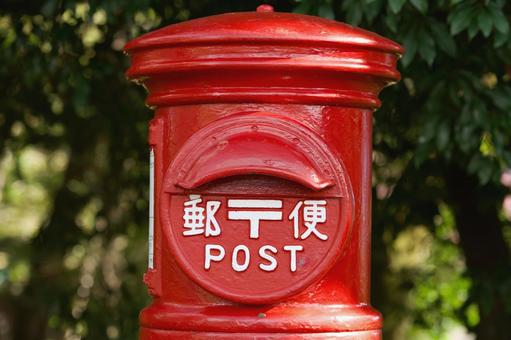 レトロな郵便ポスト レトロな郵便ポスト 郵便ポスト,郵便,手紙の写真素材