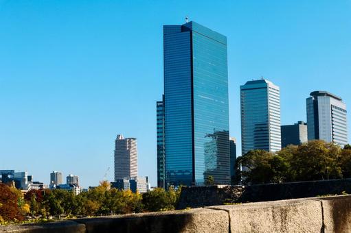 大阪城公園から見た大阪ビジネスパーク ビル,大阪ビジネスパーク,obpの写真素材