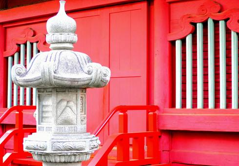 石灯籠 石灯籠,神社,赤の写真素材